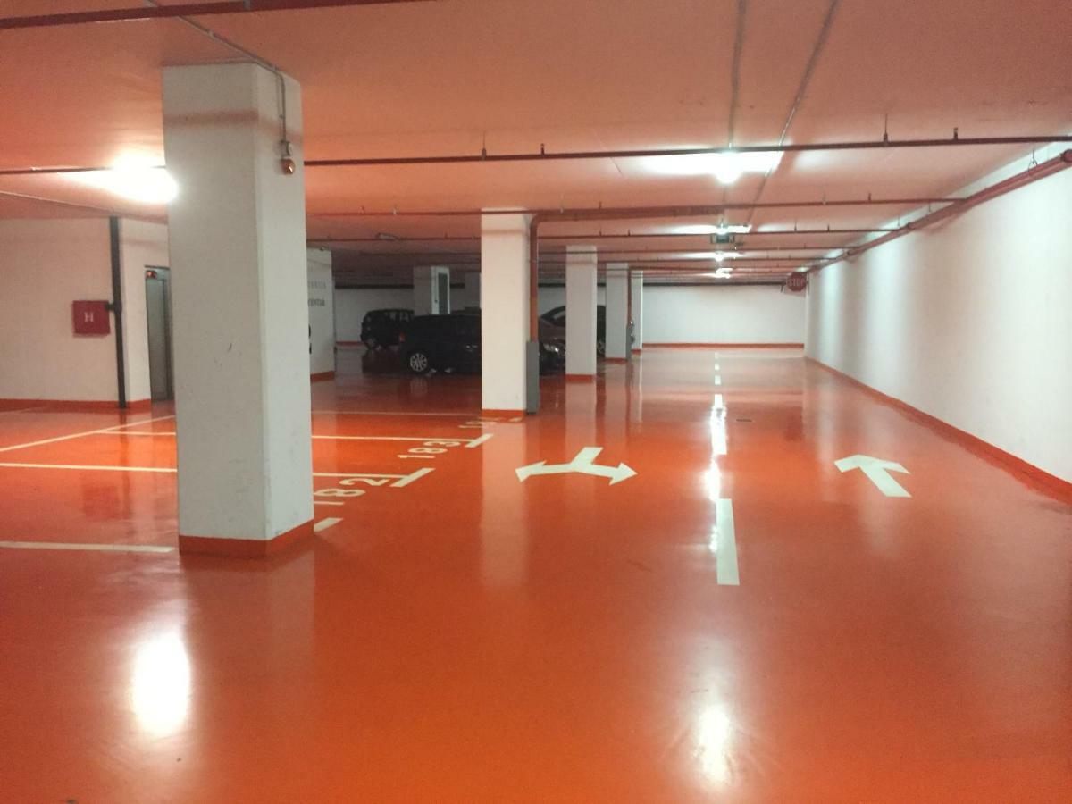 Nova Galerija West App Mary - Parking In Garage Leilighet Zagreb Eksteriør bilde
